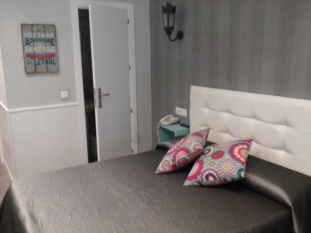 Hostal Don Alfonso Мадрид Экстерьер фото